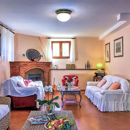 Casale Le Conce 6, Emma Villa *